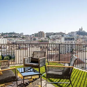 Appartement Marseille: Superbe Vue Sur Notre-dame De La Garde, Marseille